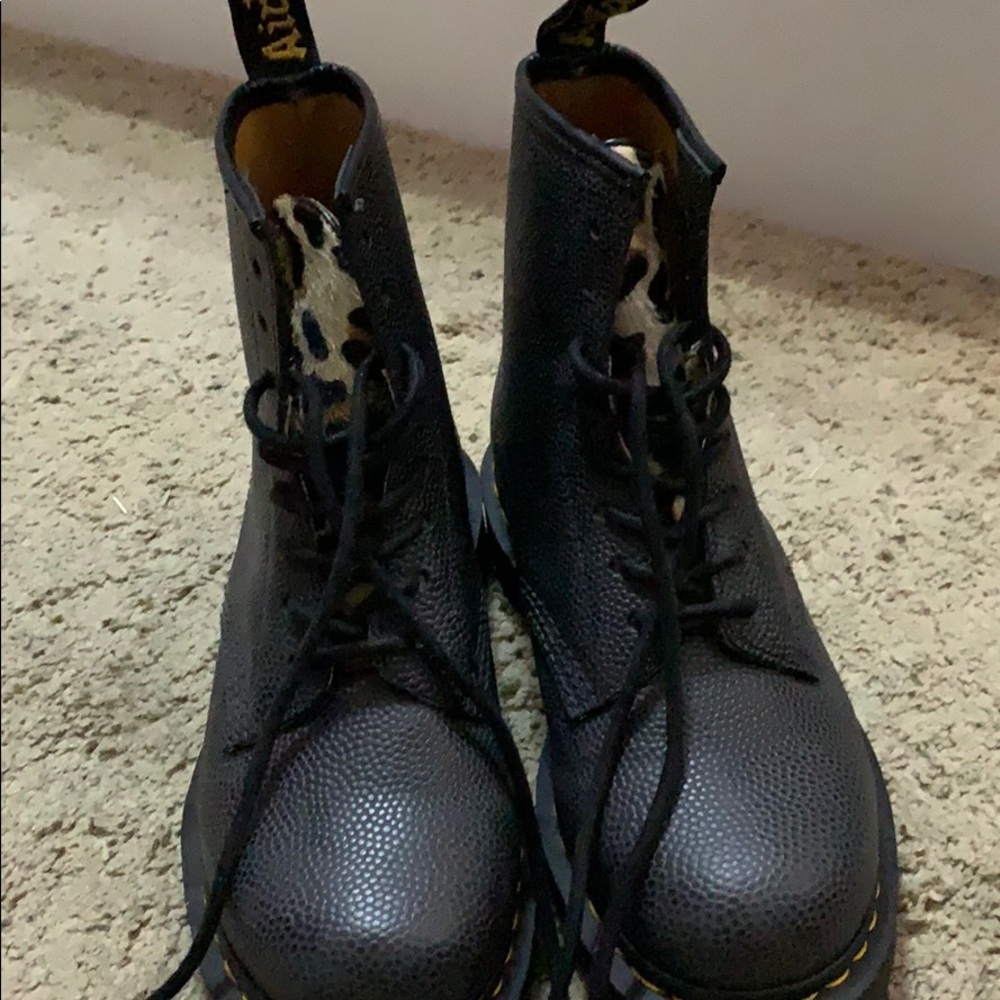 Stussy x Dr Martens 1460 Cheetah Boot - Picture 5 of 6